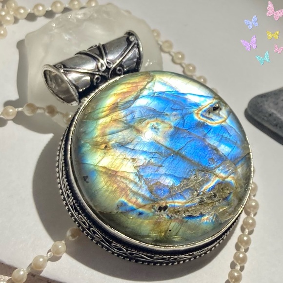 Natural Labradorite Gemstone Handmade Slider Pendant - Picture 5 of 9